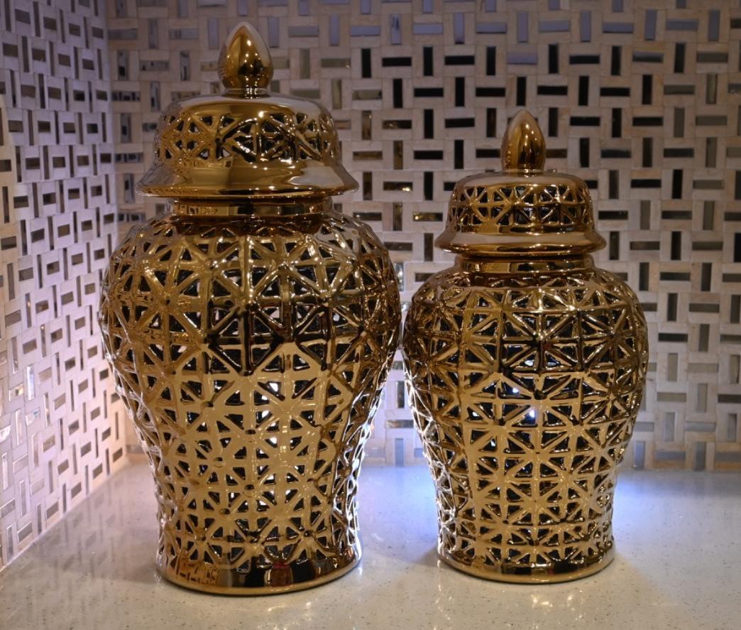 Terry's Gold Porcelain Hollow Ginger Jar